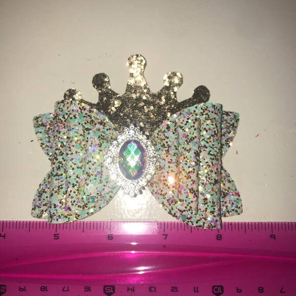 STUNNING princess crown confetti jewel hair bow - Picture 2 of 2